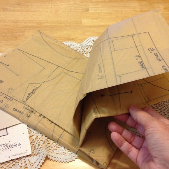 Vintage pattern girl's dress and jumpsuit, Angel Wears - Picture 8 of 8